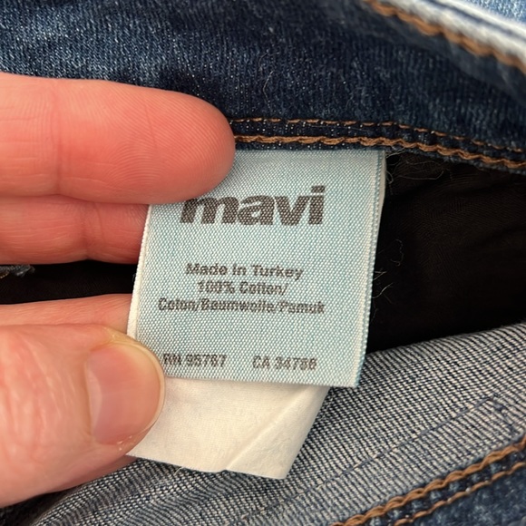 2 pair of pants and 1 shorts MAVI Set NWT jeans, joggers and shorts - Picture 15 of 15